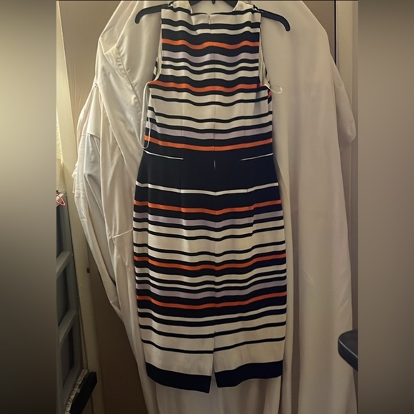 Mid shin length dress - Picture 2 of 3